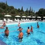 Villaggio Acquamarina Üdülőpark Caprioli